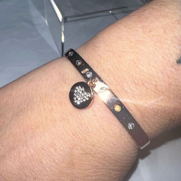 BCBGeneration Heart Dangle Charm Cuff - Picture 7 of 9